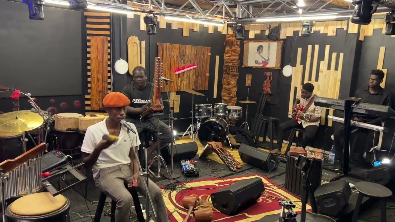 Mwana Wange - Jonathan Da Diva ft Ssewa Ssewa