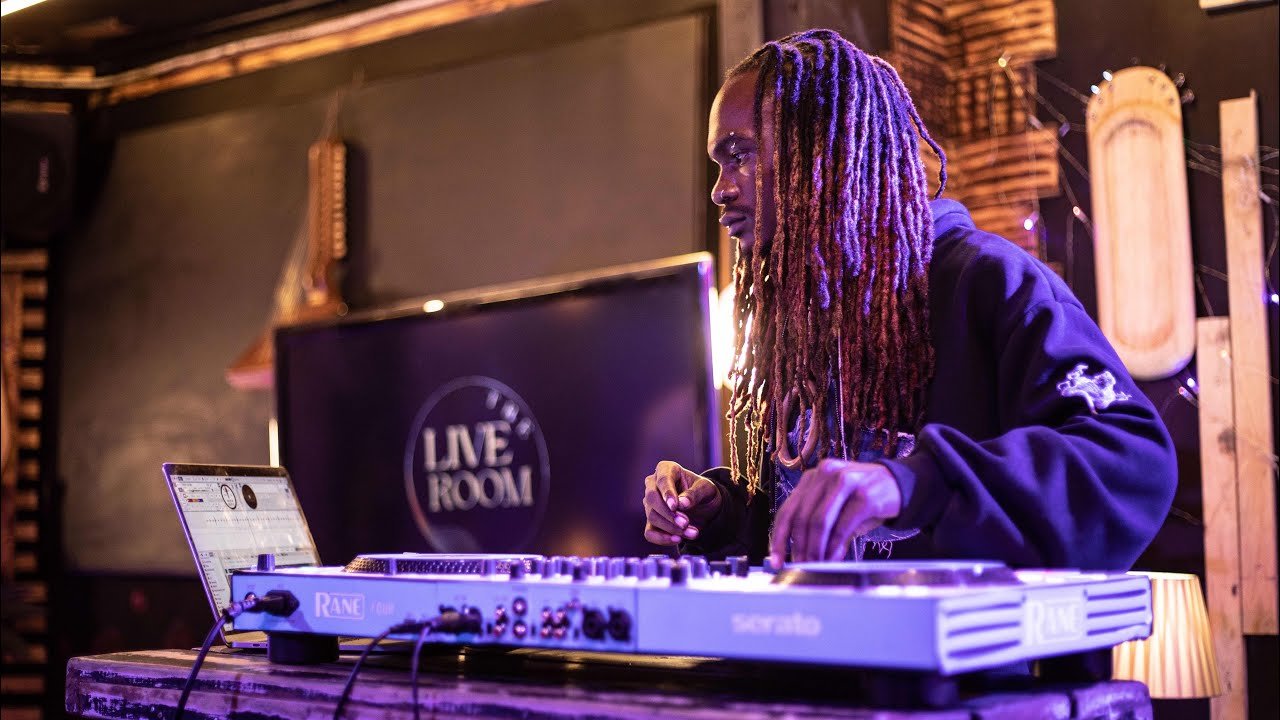 video-section-banner-image